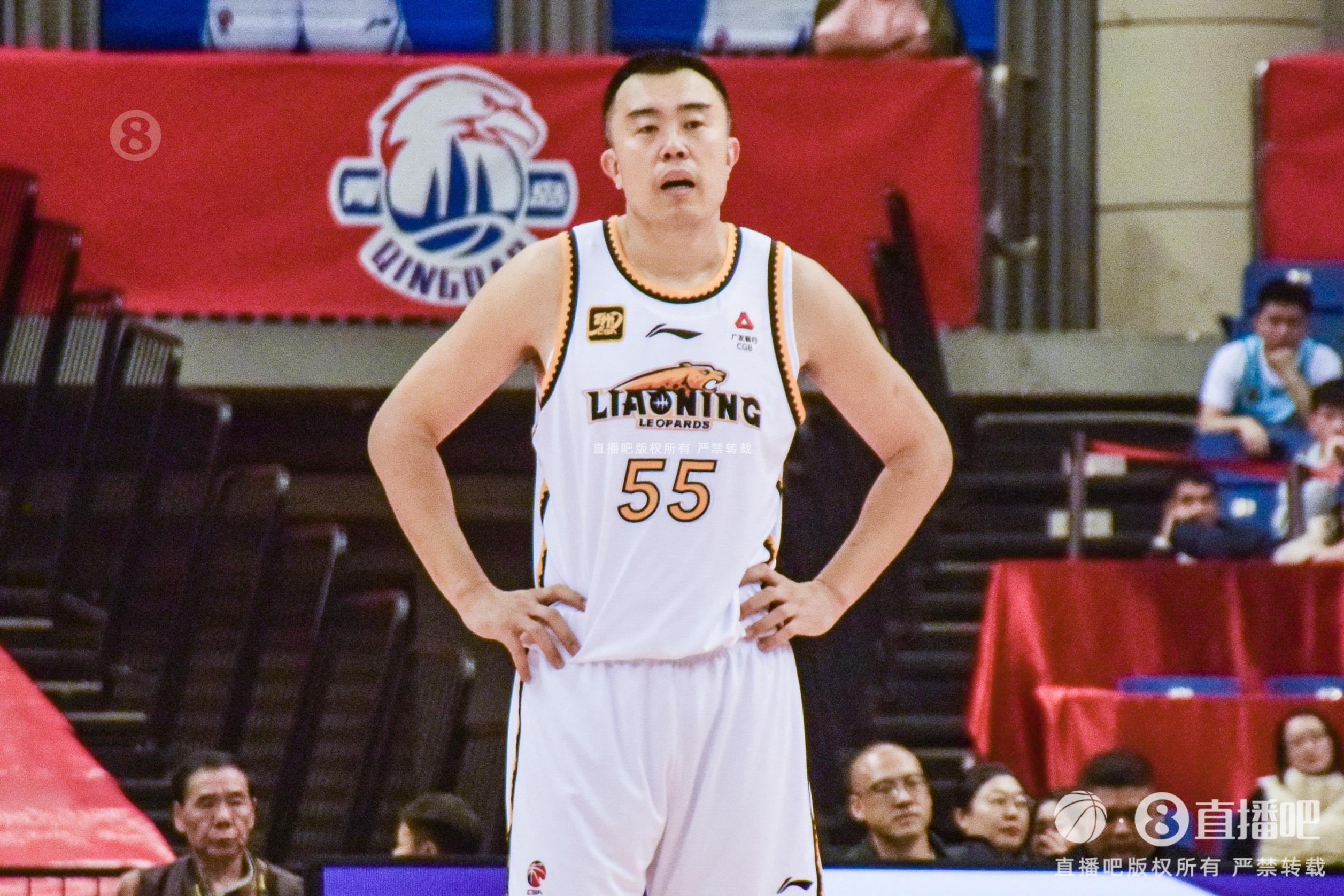 老將盡力了！韓德君7中4拿到14分12籃板3助攻